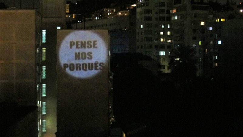 Pense-nos-porques_projecao-bazuca_Caue-Maia